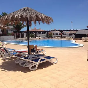 https://apartamento-la-palmera-amarilla-golf.in-canary-islands.com